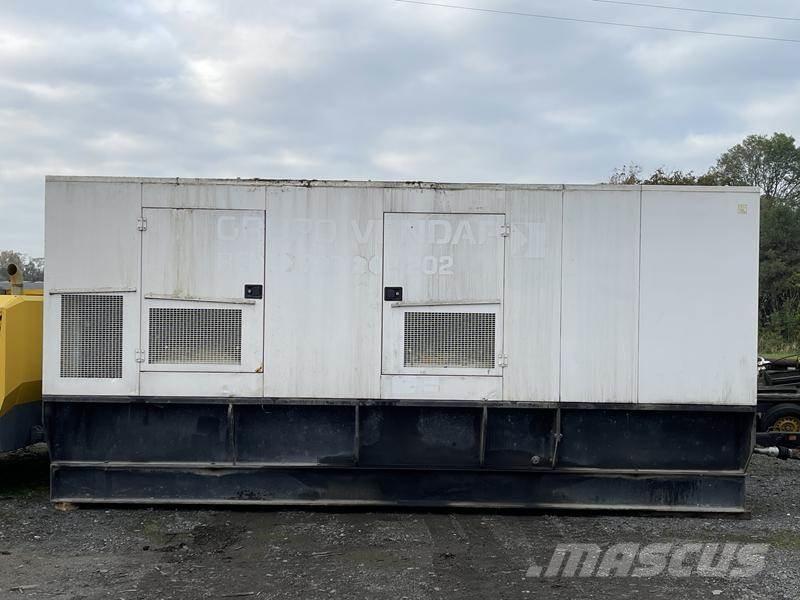 CAT C 18 - 700 Dizel Jeneratörler