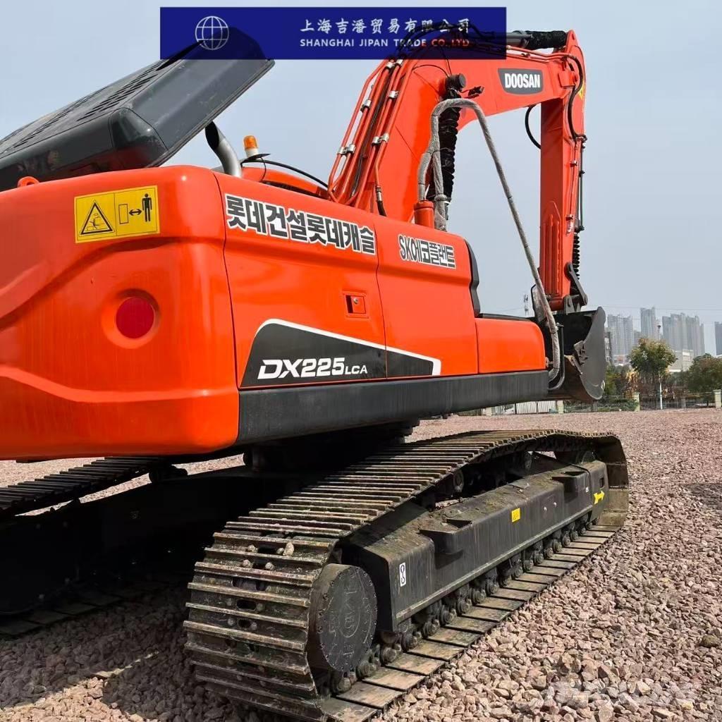 Doosan DX 225 Paletli ekskavatörler