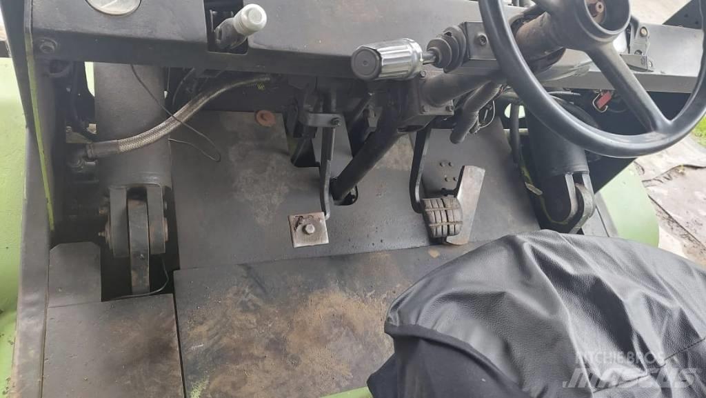 Clark CMP75 Diger