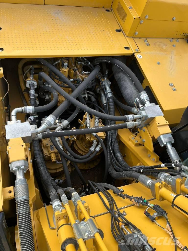 CAT 352-07A Paletli ekskavatörler
