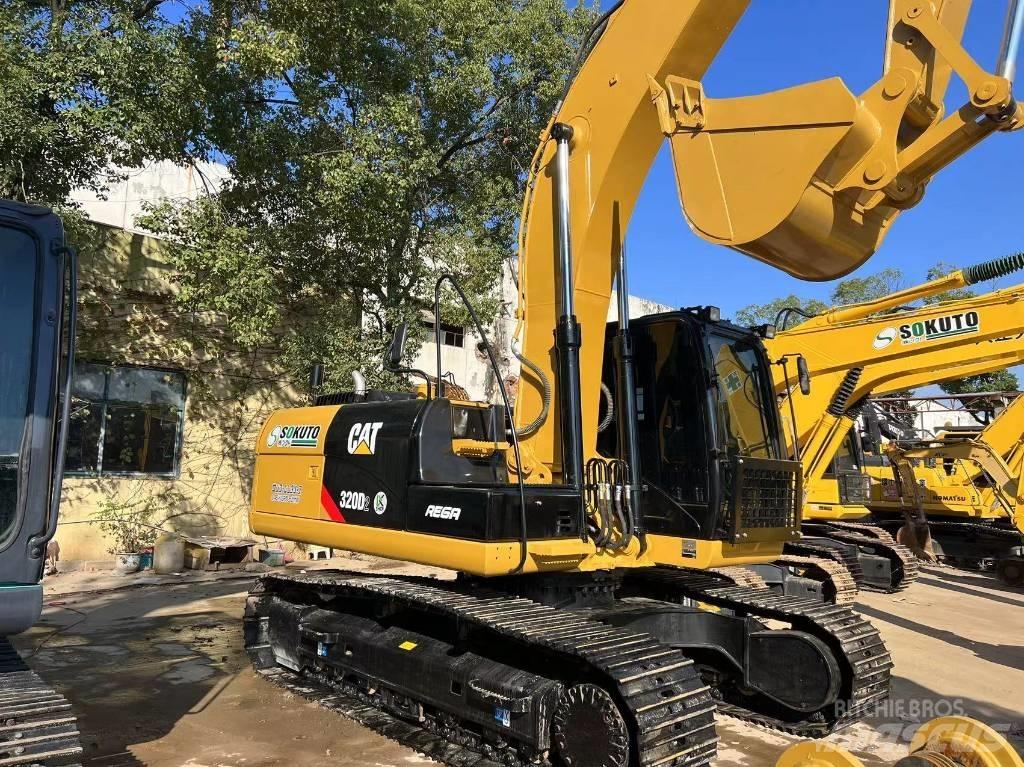 CAT 320 D Paletli ekskavatörler