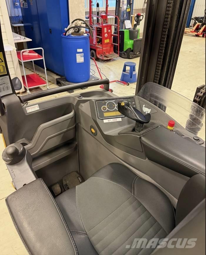 Atlet truck UMS160 Reach truck - depo içi istif araçları