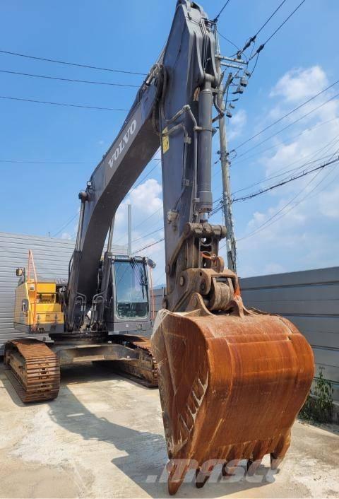 Volvo EC 300 EL Paletli ekskavatörler