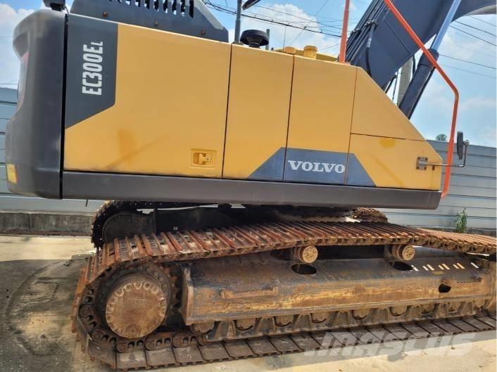 Volvo EC 300 EL Paletli ekskavatörler