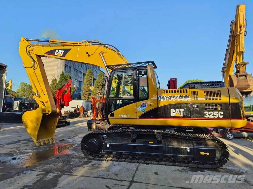 CAT 325 C Paletli ekskavatörler