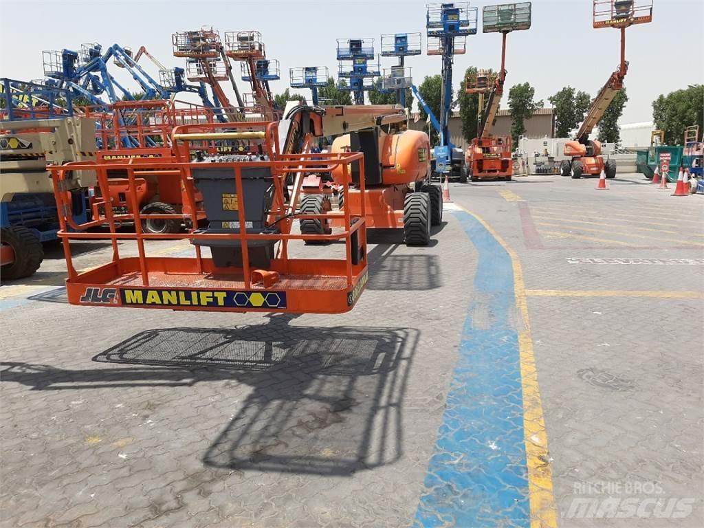 JLG 800AJ Körüklü personel platformları