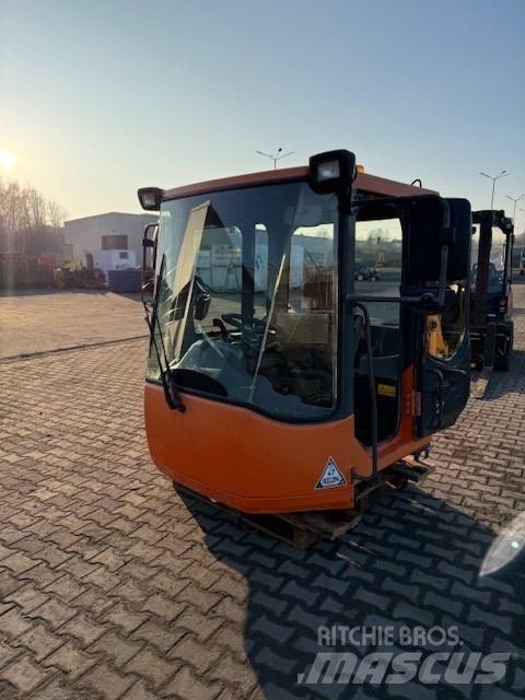 Doosan DL 420-3 CAB Kabin