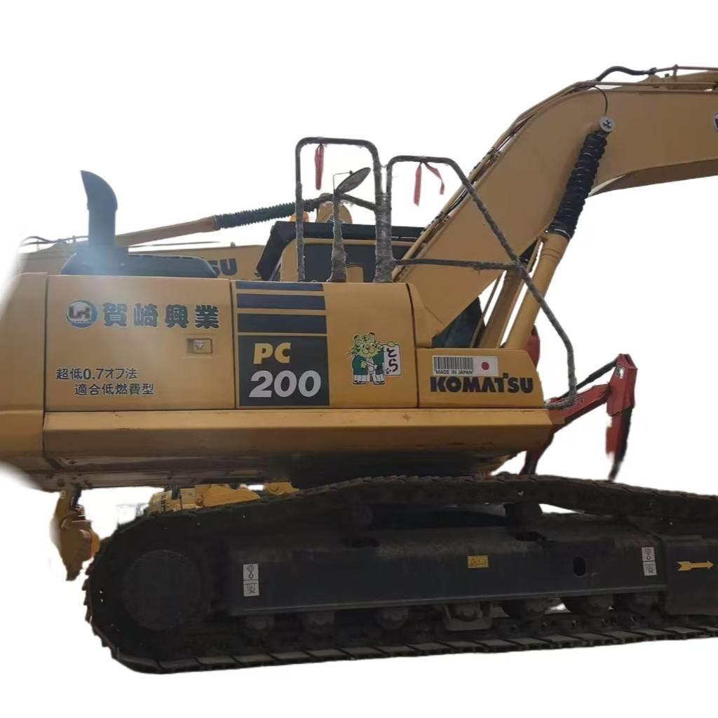 Komatsu PC 200-8 Paletli ekskavatörler