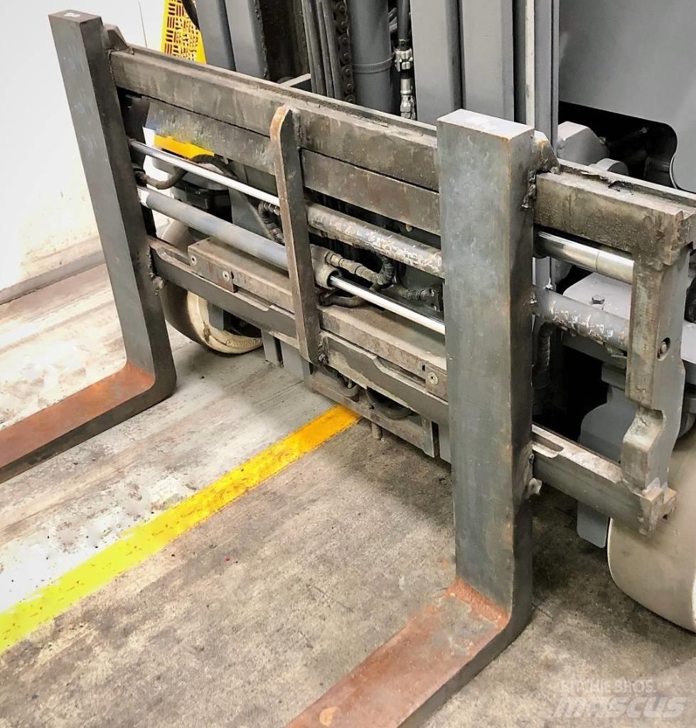 Combilift CB2500 Sideloader - dört yönlü forkliftler