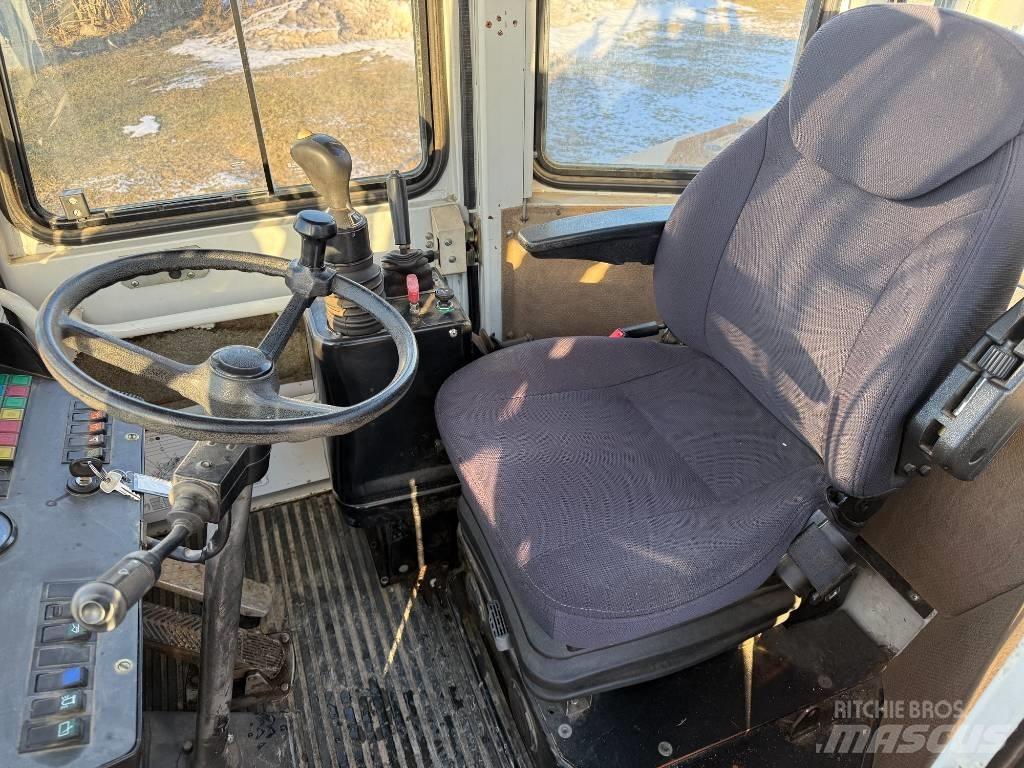 Liebherr 521 Tekerlekli yükleyiciler