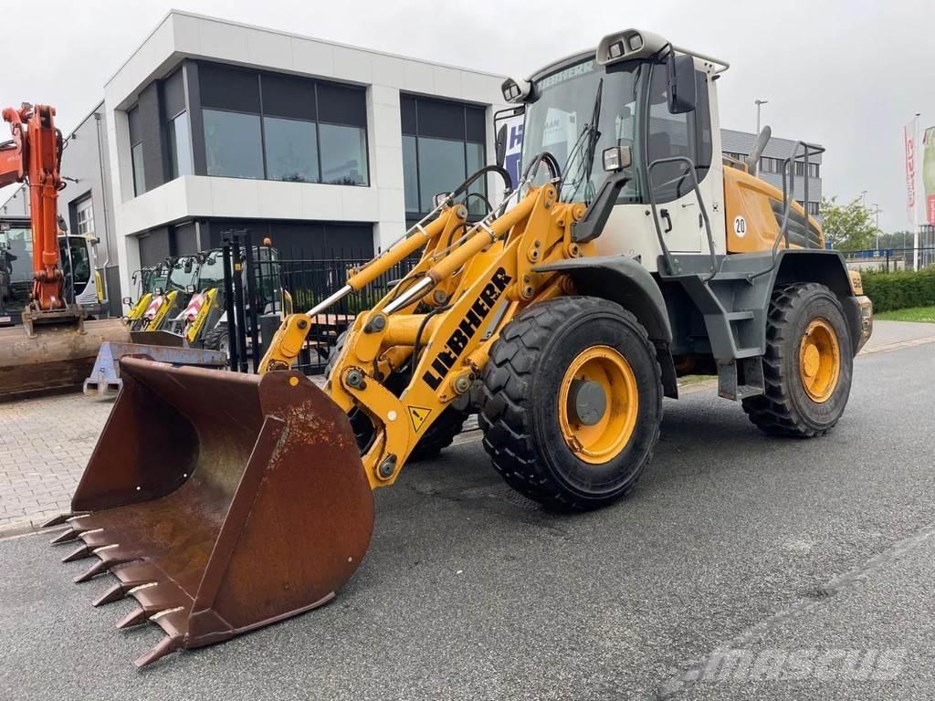 Liebherr L524 Tekerlekli yükleyiciler