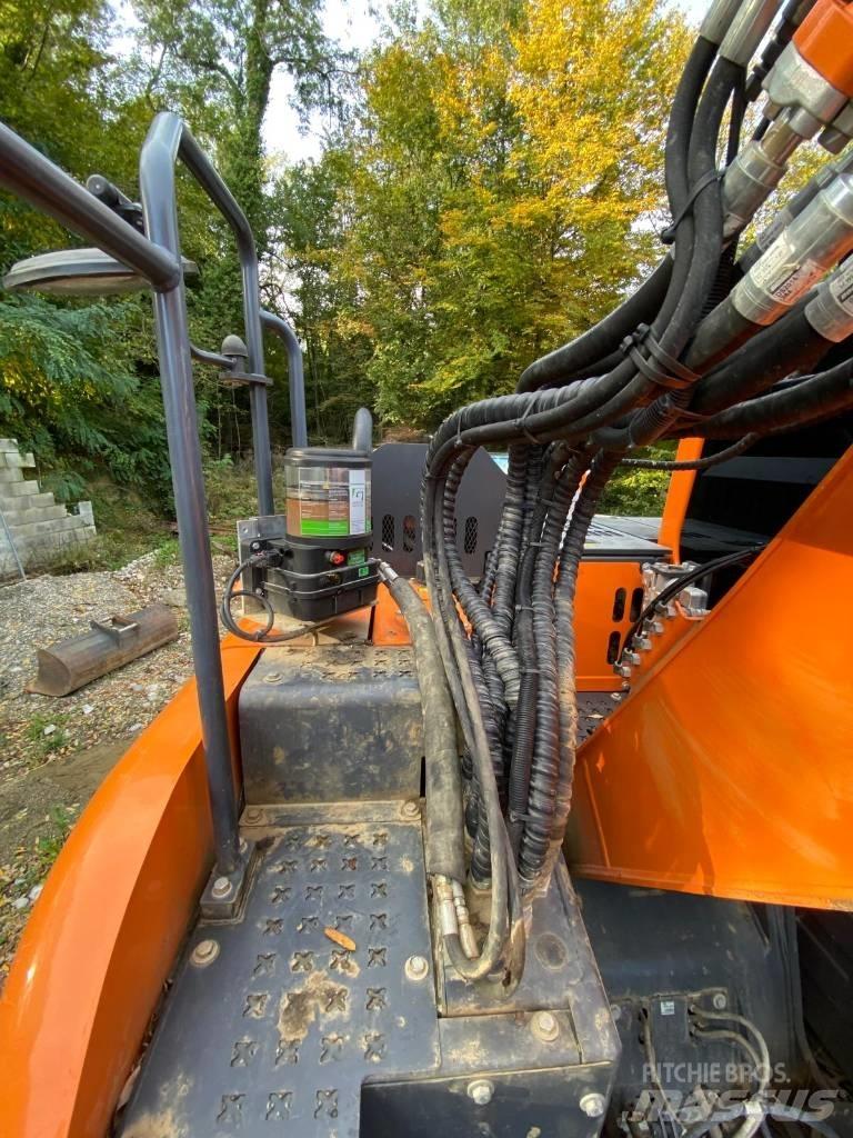 Doosan DX 140 LCR-5 Paletli ekskavatörler