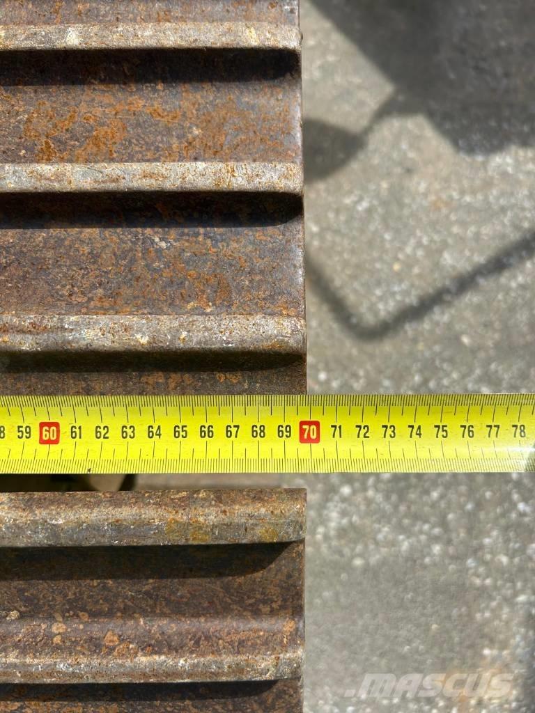 Takeuchi TB 2150 R Paletli ekskavatörler