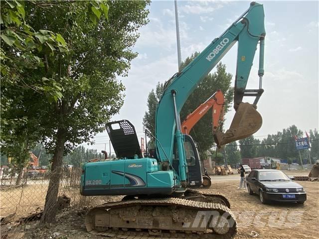 Kobelco SK200-10 Paletli ekskavatörler