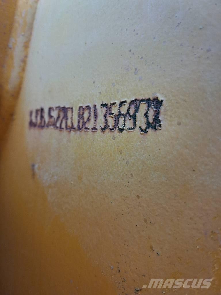 JCB JS 220 N LC Paletli ekskavatörler
