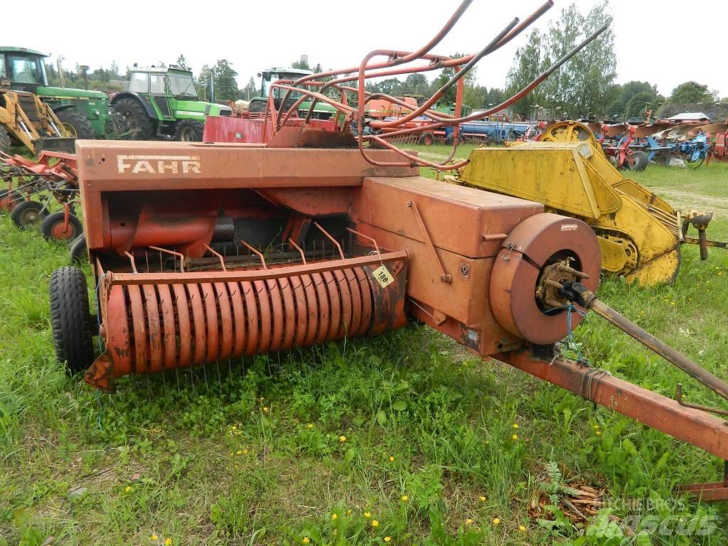 Deutz-Fahr HD300 Küp balya makinalari