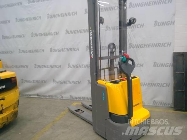Jungheinrich EJC 112 Yaya kumandali istif makinasi