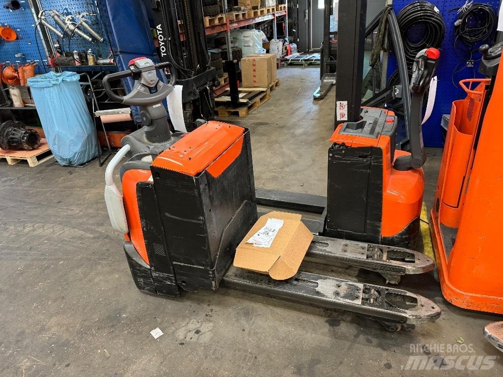 Toyota LPE200 Düsük seviye platformu