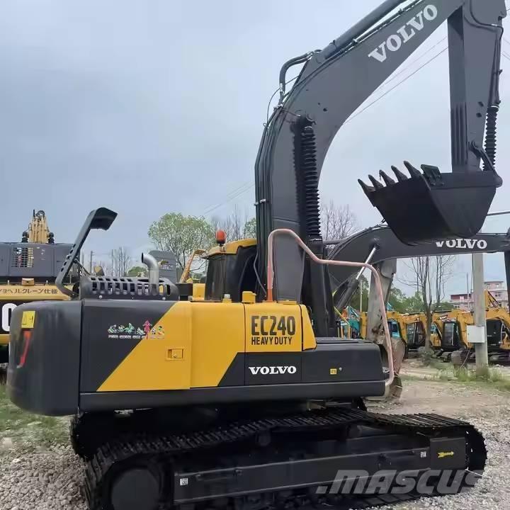 Volvo EC240D Paletli ekskavatörler