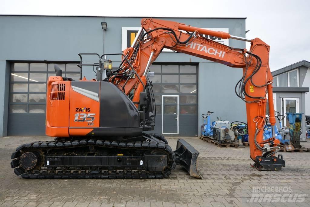 Hitachi ZX 135 US-7 Paletli ekskavatörler