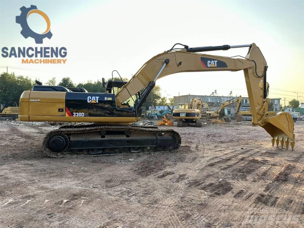 CAT 330 D2L Paletli ekskavatörler