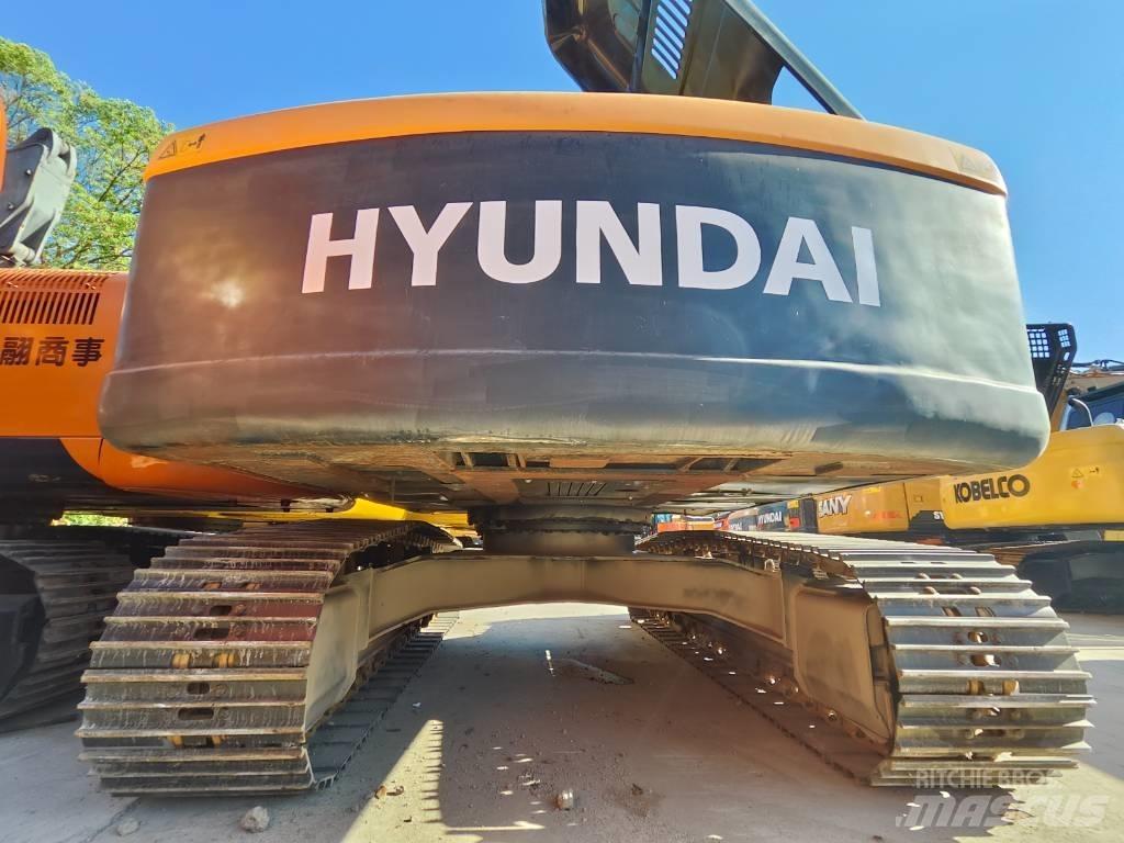Hyundai Robex 220 LC Paletli ekskavatörler