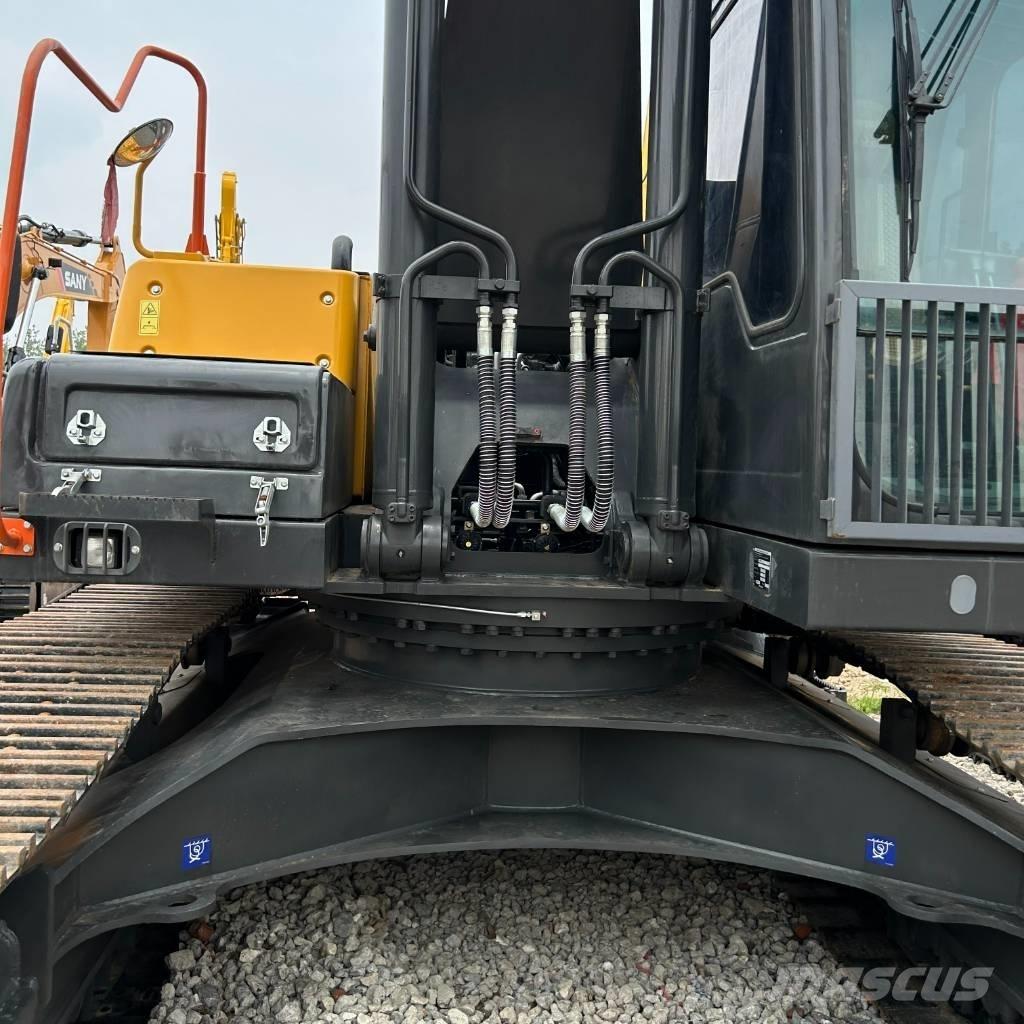 Volvo 290 Paletli ekskavatörler