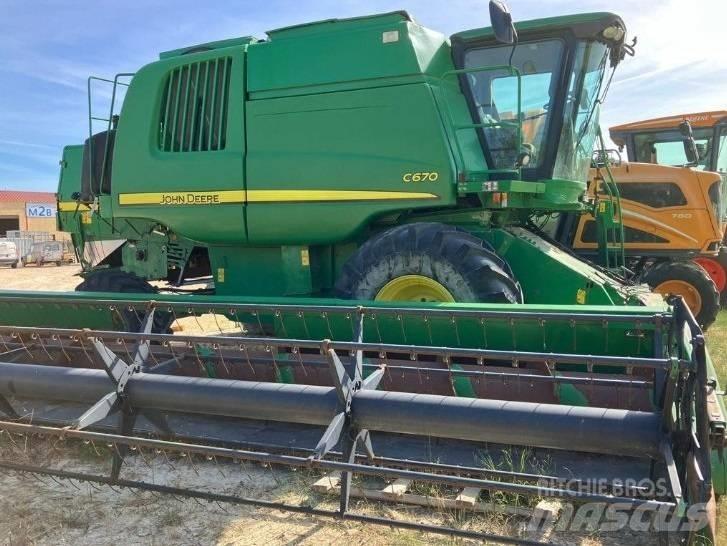 John Deere C 670 Biçerdöverler