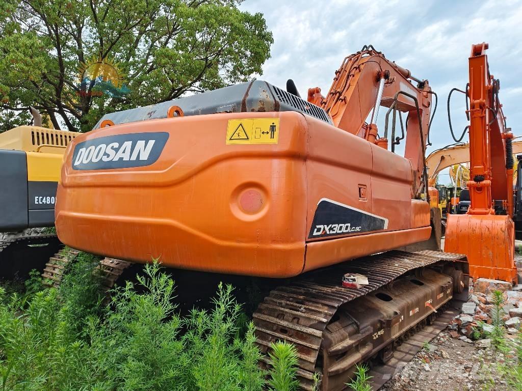 Doosan DX 300 LC Paletli ekskavatörler