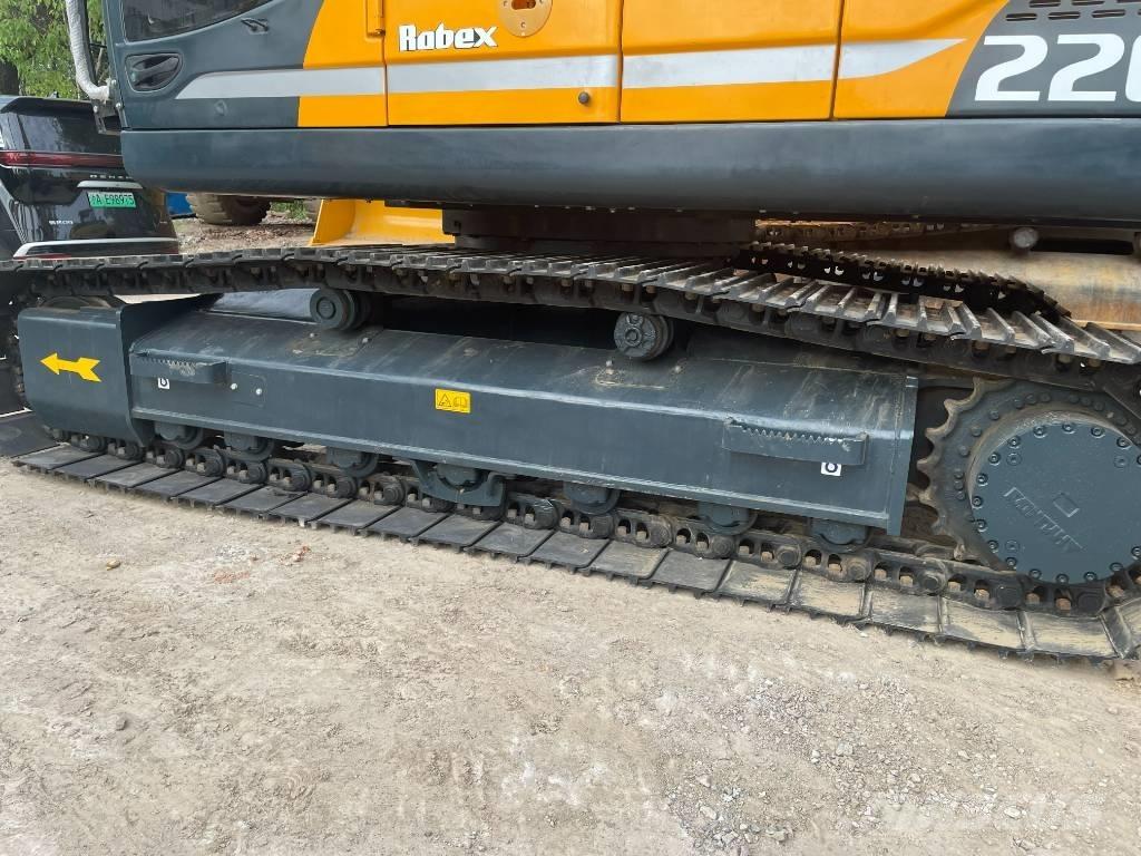 Hyundai 220LC-9S Paletli ekskavatörler