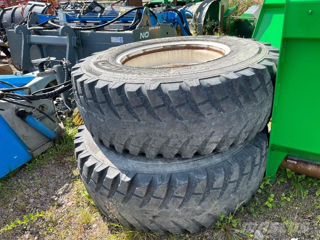 Nokian 16.9 R28 Tekerlekler