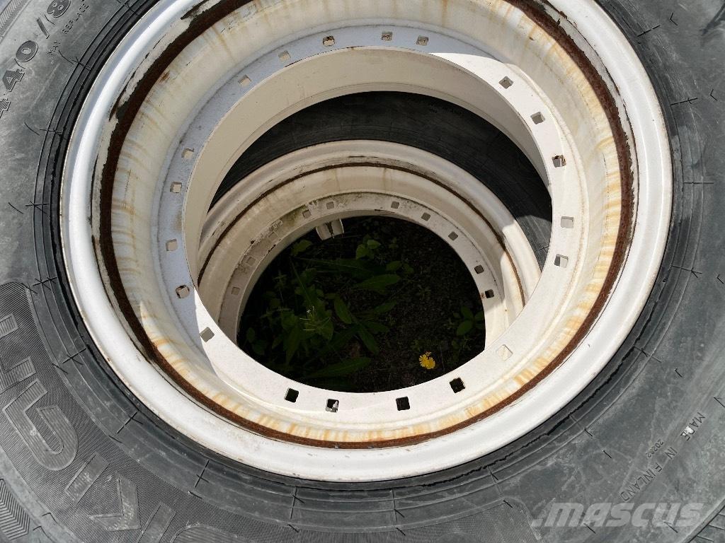 Nokian 16.9 R28 Tekerlekler