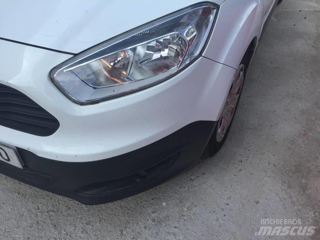 Ford Courier Kapali kasa kamyonetler