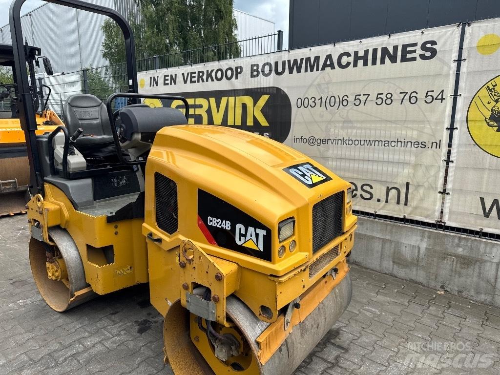 CAT CB 24 B Çift tamburlu silindirler