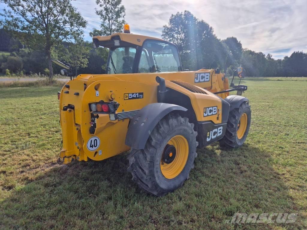 JCB 541-70 Tarimsal teleskopik yükleyiciler