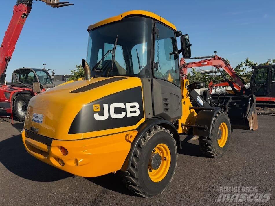 JCB 406 Tekerlekli yükleyiciler