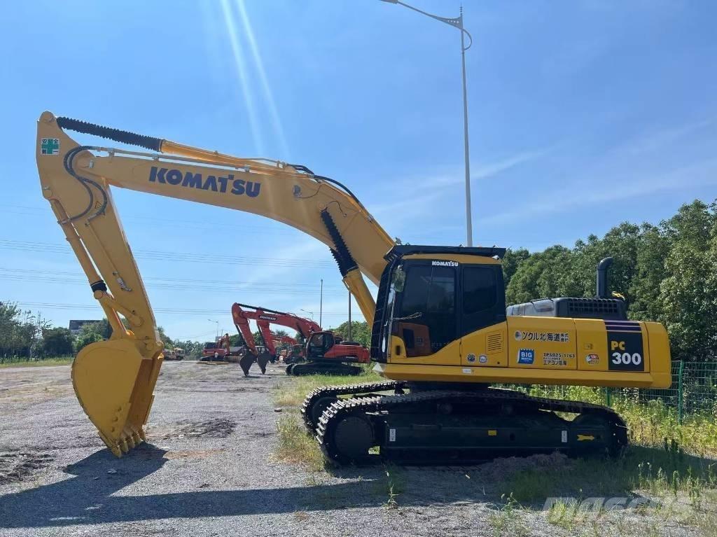 Komatsu PC 300 Paletli ekskavatörler