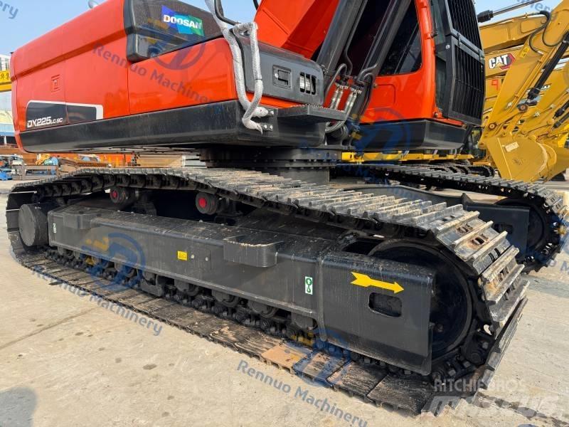Doosan DX 225 LC-9C Paletli ekskavatörler