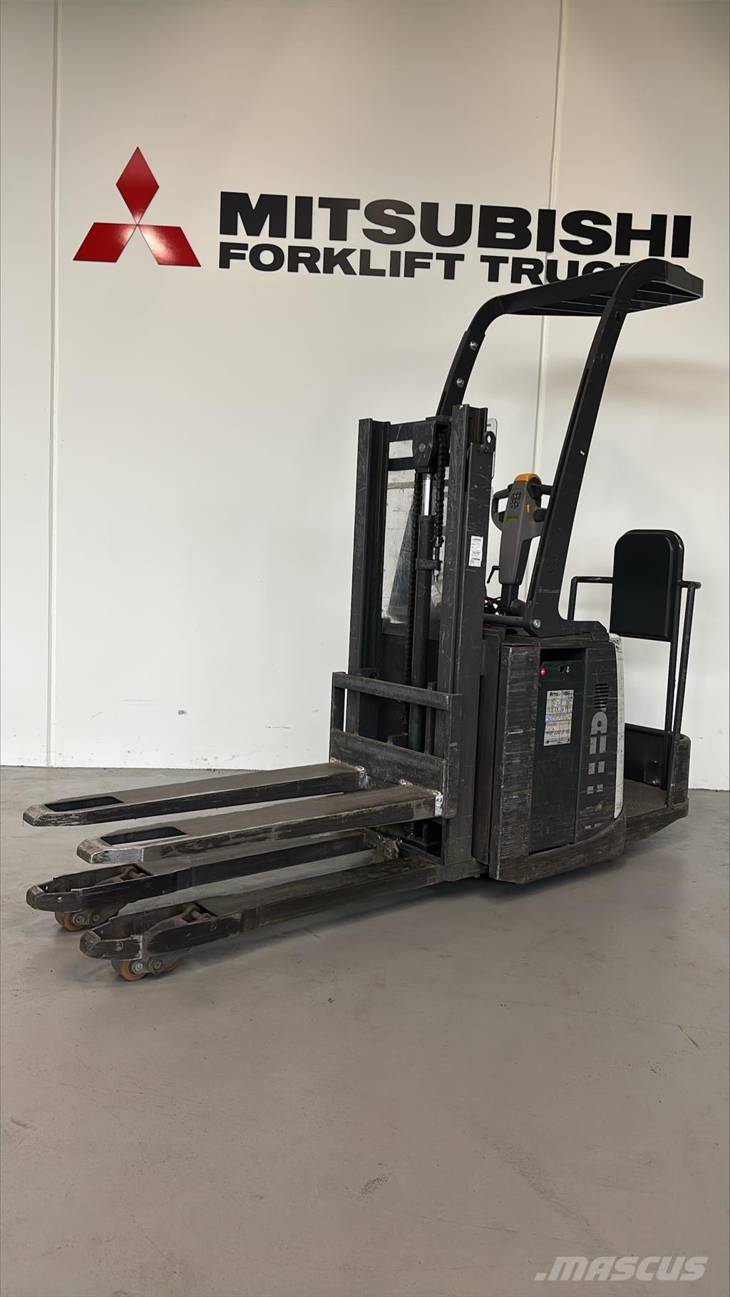 Atlet PDP200 Akülü depo ekipmanları