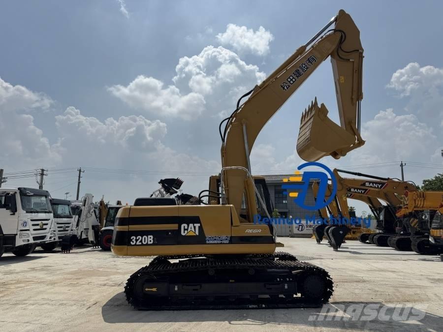 CAT 320 BL Paletli ekskavatörler