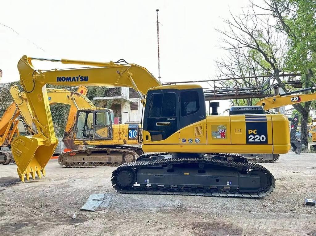Komatsu PC 220-7 Paletli ekskavatörler