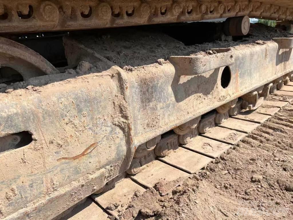 Komatsu PC 130 Paletli ekskavatörler