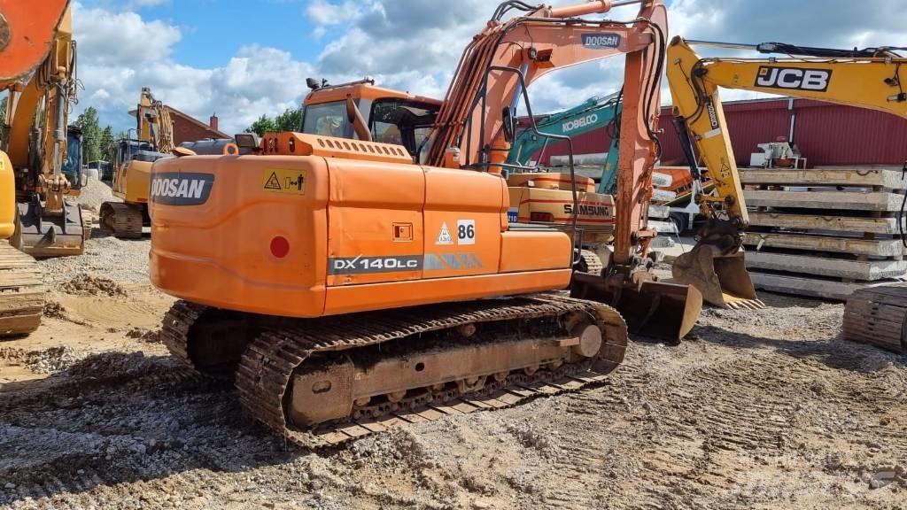 Doosan DX 140 LC-3 Paletli ekskavatörler