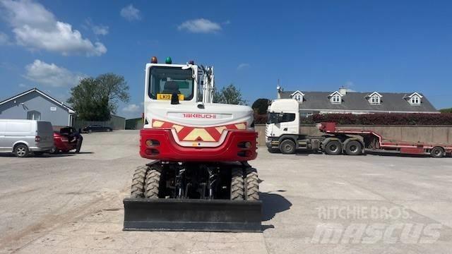 Takeuchi TB295W Lastik tekerli ekskavatörler