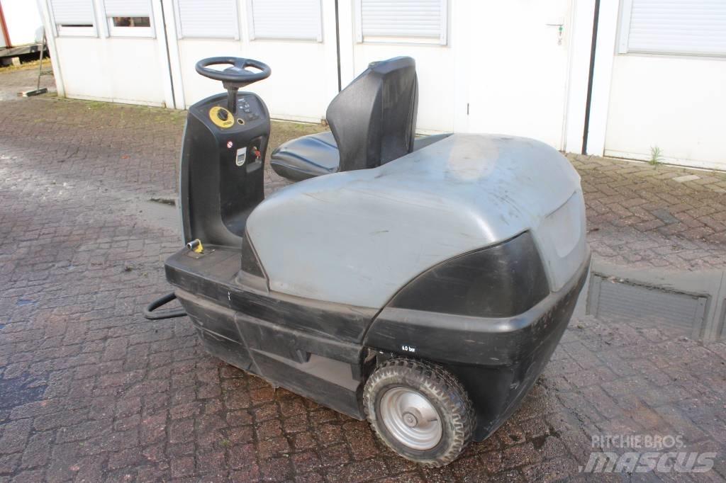 Kärcher KM 100/100 Cadde süpürücüler