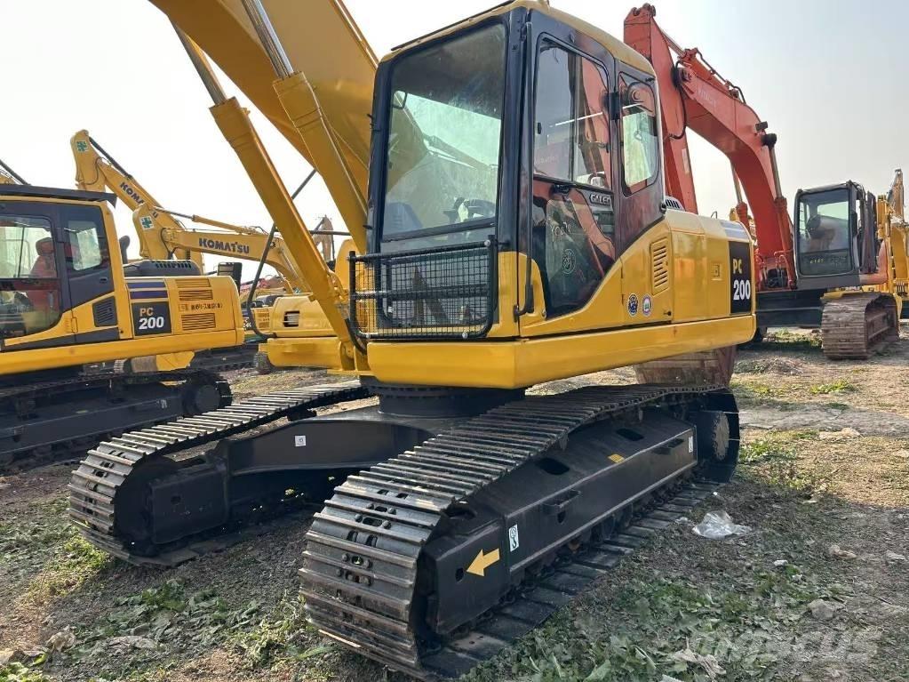 Komatsu PC 200 Paletli ekskavatörler