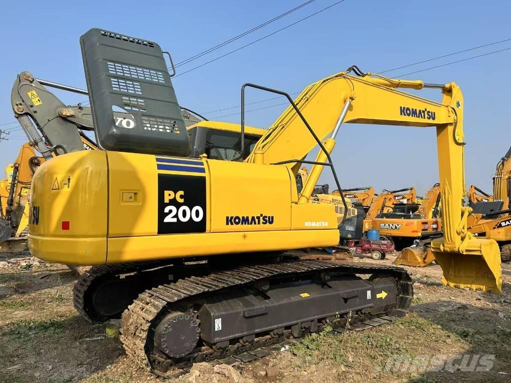 Komatsu PC 200 Paletli ekskavatörler
