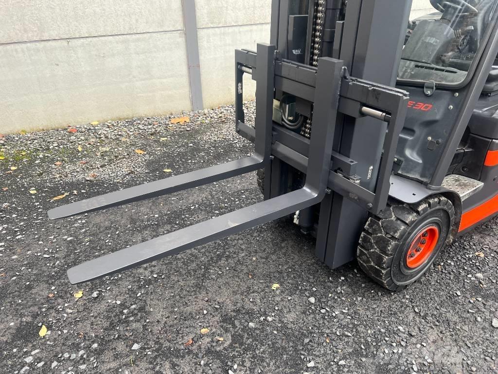 Linde E30L-01 Elektrikli forkliftler