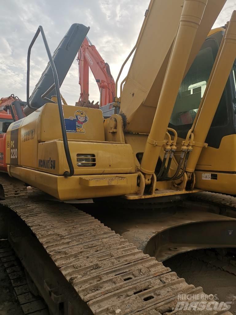 Komatsu PC 220 LC-7 Paletli ekskavatörler