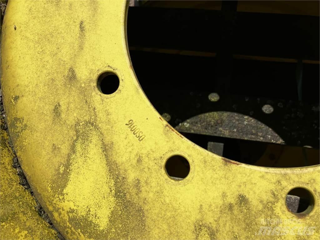 John Deere 18x28 Tekerlekler
